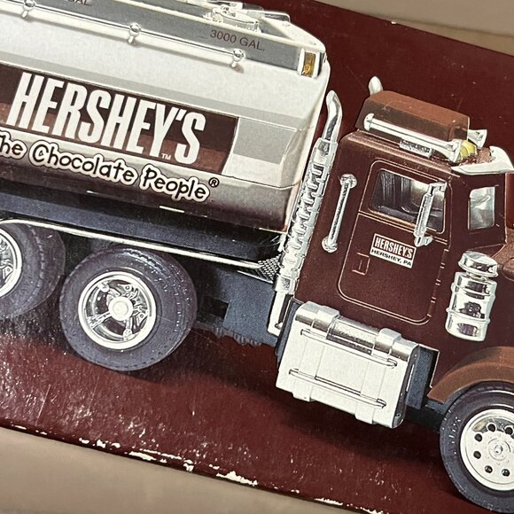 Hershey's Toy Truck Coinbank with Lights and Sounds‎ (in Original Box) - Picture 13 of 16